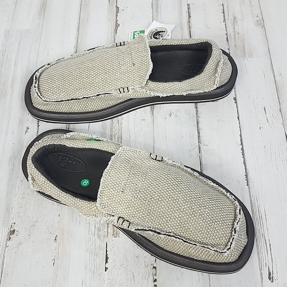Sanuk Other - NWT Sanuk Chiba tan size 8